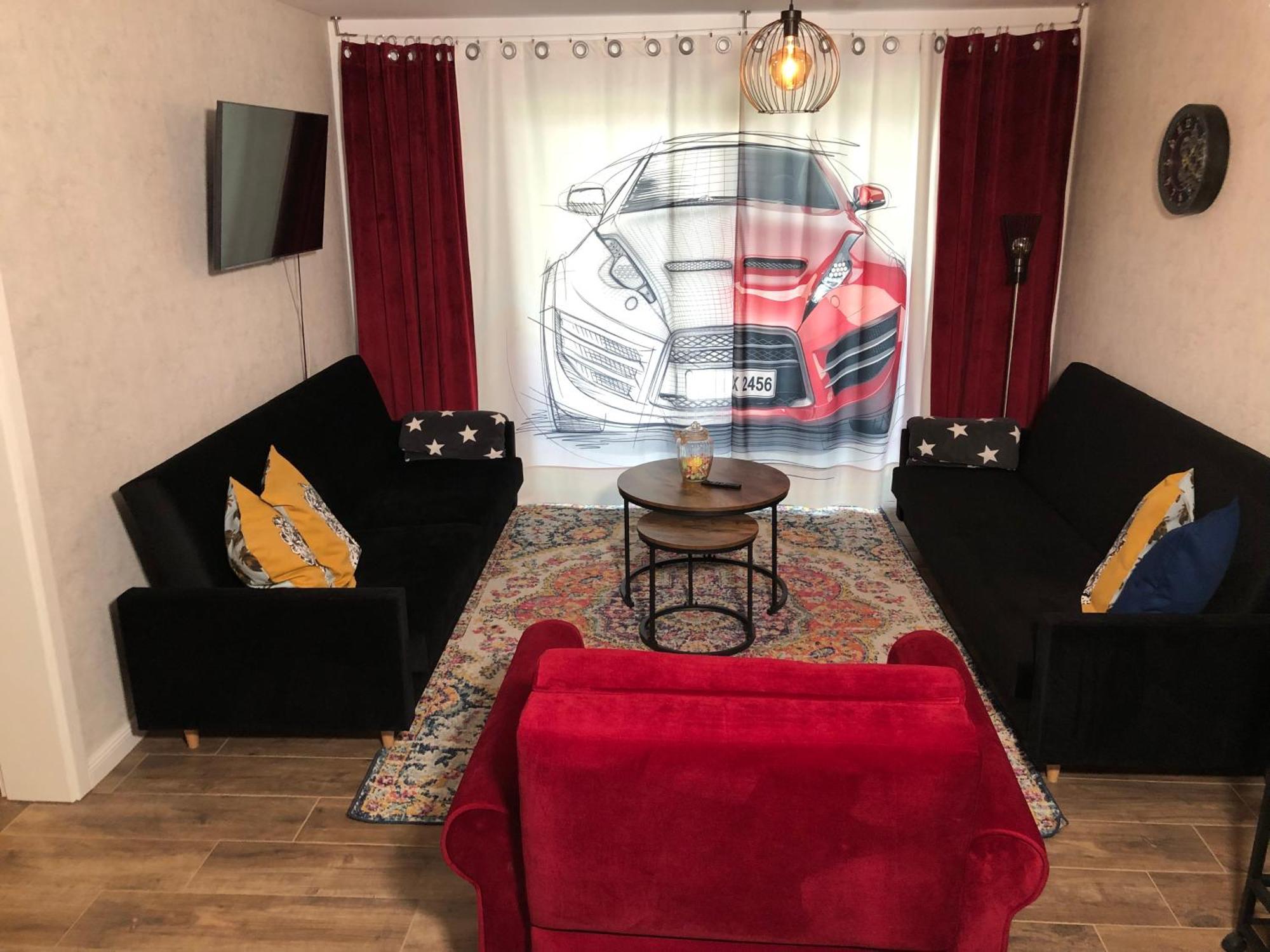 Stylisches Maybach Appartement Mit Terrasse Fuer 5 Personen, 5 Betten, Grosse Kochinsel, Homeoffice Mit 250Mbit Wlan Aidlingen Exterior foto