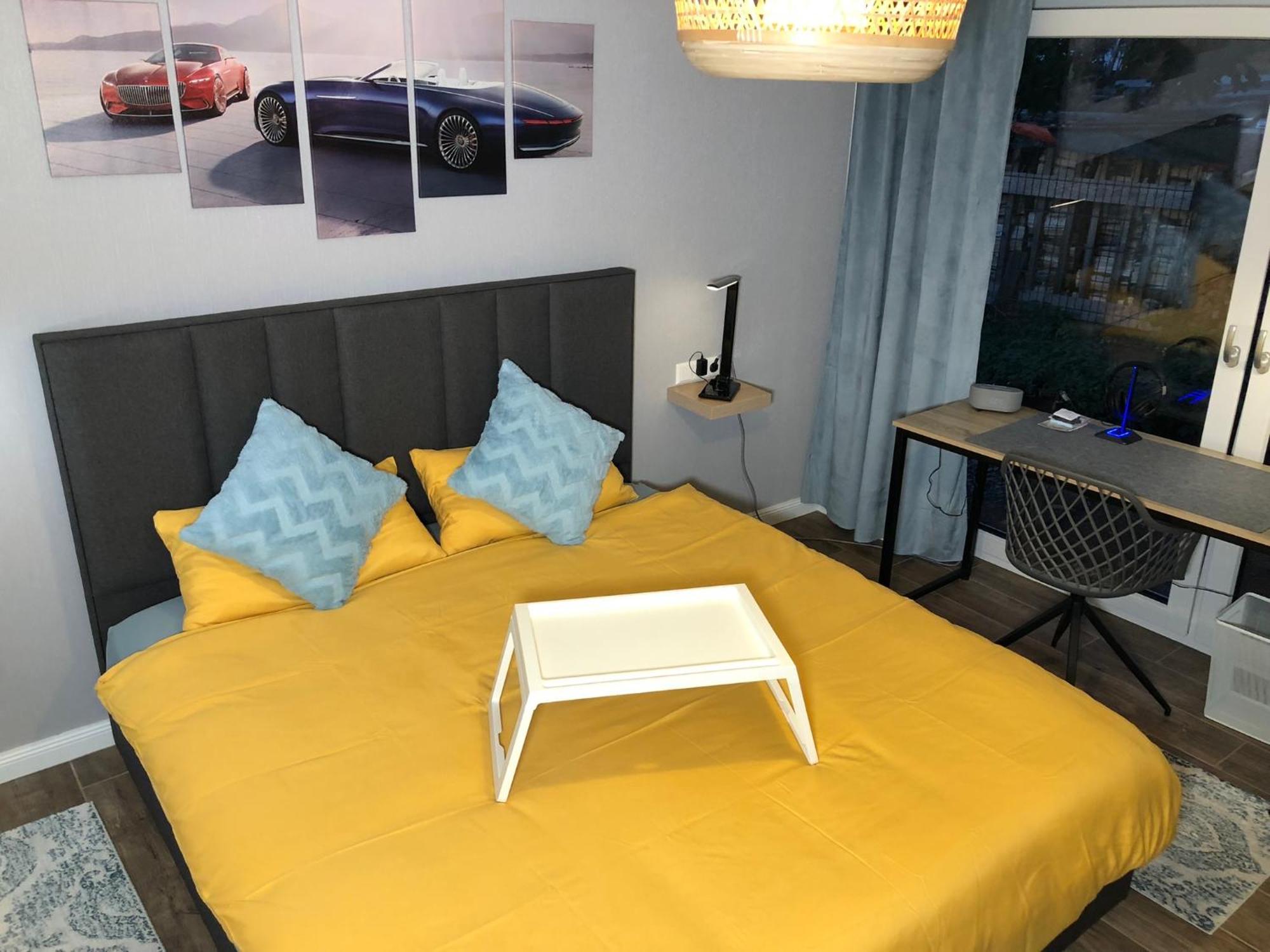 Stylisches Maybach Appartement Mit Terrasse Fuer 5 Personen, 5 Betten, Grosse Kochinsel, Homeoffice Mit 250Mbit Wlan Aidlingen Exterior foto