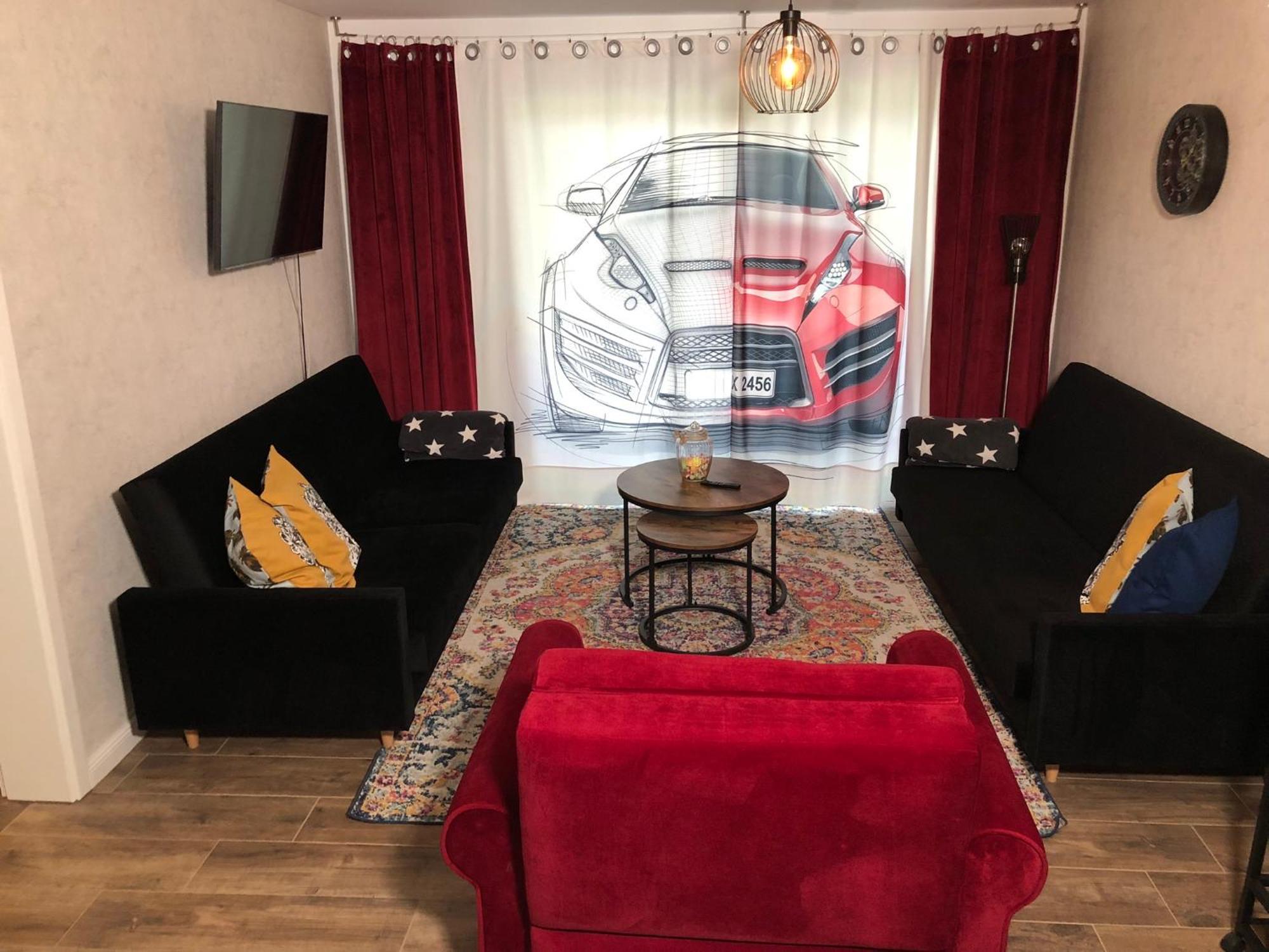 Stylisches Maybach Appartement Mit Terrasse Fuer 5 Personen, 5 Betten, Grosse Kochinsel, Homeoffice Mit 250Mbit Wlan Aidlingen Exterior foto